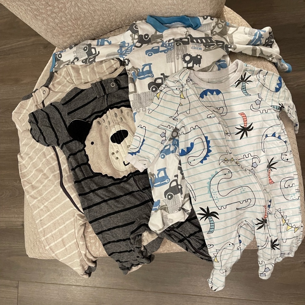 Bundle of 4 NB Zipper Footie One Piece